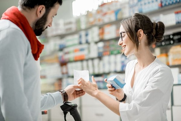 Où trouver une pharmacie de garde rapidement le week-end ?