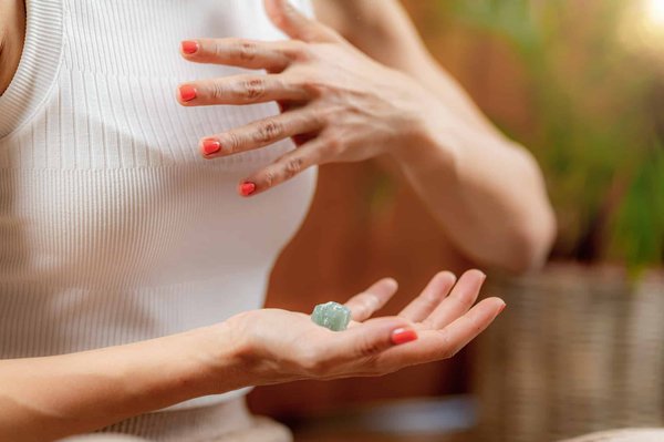 Comment activer le chakra sacré avec des pierres ?