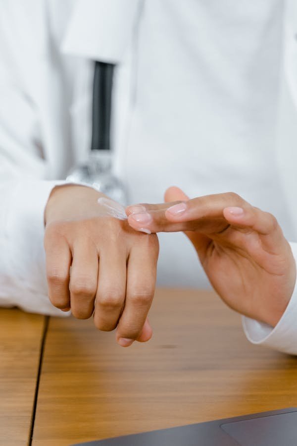 Acide salicylique : découvrez ses bienfaits pour votre peau